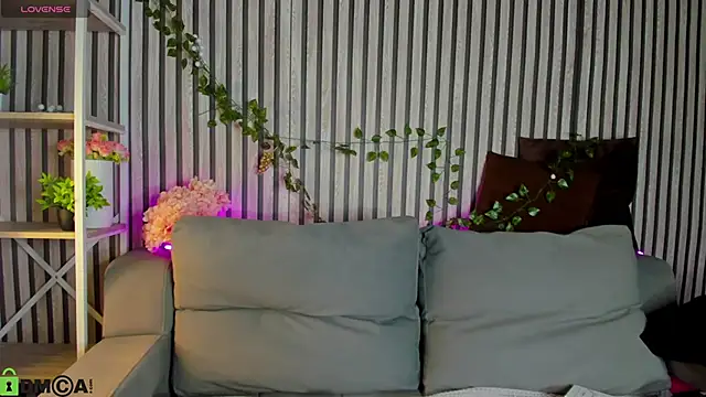 Snapshot of Michele_Greenn chatting on 02-22-26, 01:08 Michele Greenn online show from 02-22-26, 01:08