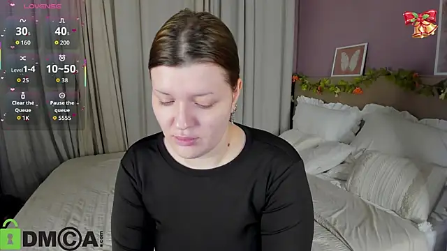 Snapshot of Michele_Greenn chatting on 01-18-26, 01:09 Michele Greenn online show from 01-18-26, 01:09