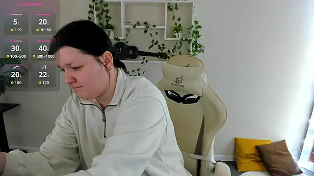 Michele Greenn online show from 11-14-25, 01:20