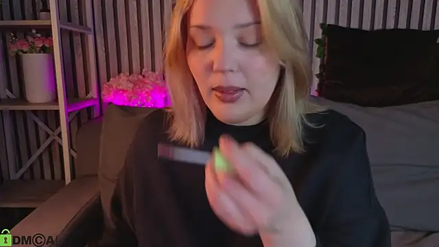 Snapshot of Michele_Greenn chatting on 04-30-26, 01:12 Michele Greenn online show from 04-30-26, 01:12