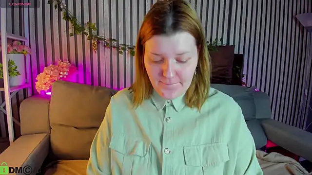 Snapshot of Michele_Greenn chatting on 02-20-26, 01:02 Michele Greenn online show from 02-20-26, 01:02