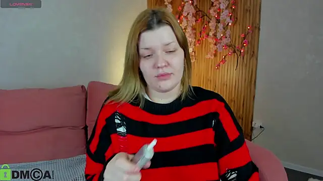 Snapshot of Michele_Greenn chatting on 02-23-26, 01:07 Michele Greenn online show from 02-23-26, 01:07