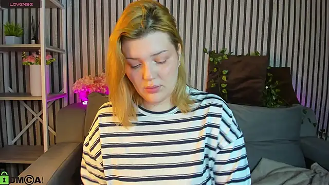 Michele Greenn online show from 04-18-26, 01:08