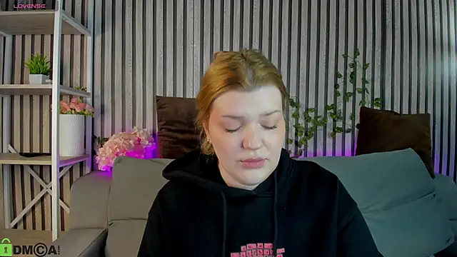 Michele Greenn online show from 03-16-26, 01:02