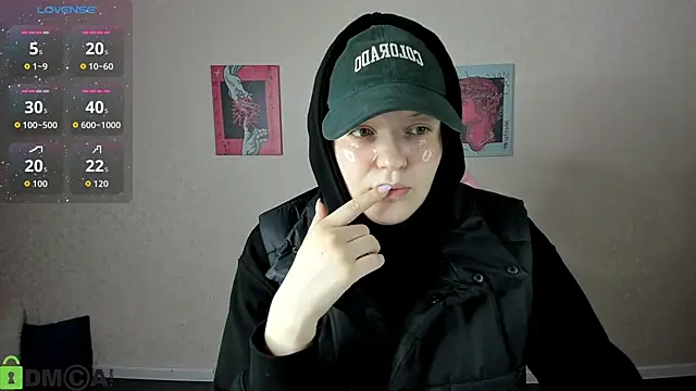 Michele Greenn online show from 10-03-25, 01:20