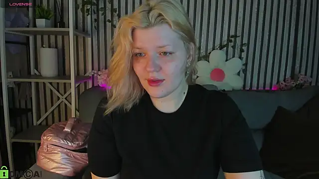 Snapshot of Michele_Greenn chatting on 06-29-26, 01:12 Michele Greenn online show from 06-29-26, 01:12