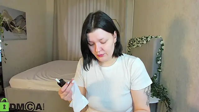 Michele Greenn online show from 11-15-25, 03:32