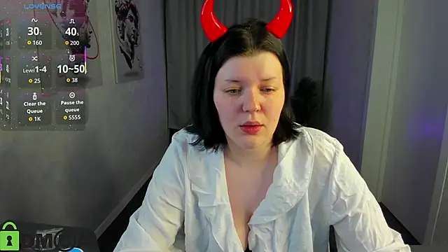 Michele Greenn online show from 10-22-25, 01:05