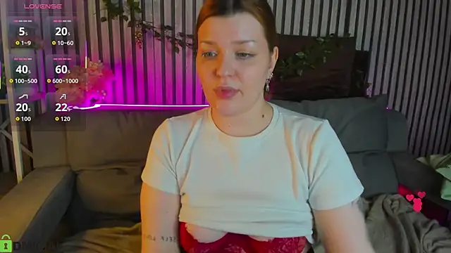 Snapshot of Michele_Greenn chatting on 02-20-26, 06:26 Michele Greenn online show from 02-20-26, 06:26