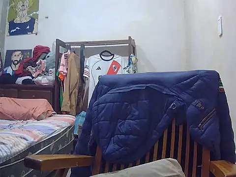 CesarLeyess online show from 10-11-25, 05:52