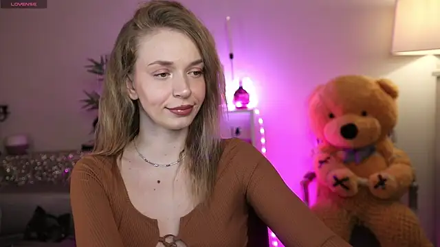 NovaHollisx online show from 04-22-26, 04:30