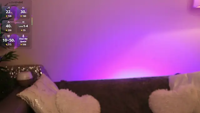 NovaHollisx online show from 10-06-25, 05:52