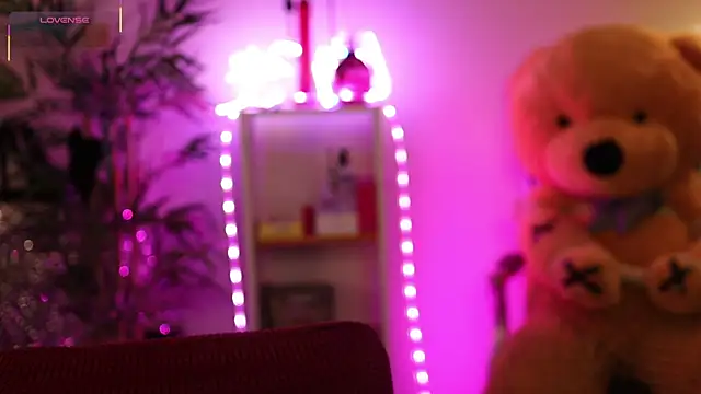 NovaHollisx online show from 04-05-26, 04:41