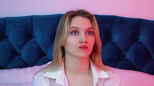 StacyEvances online show from 03-09-26, 06:33