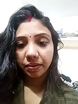 Snapshot of Madem-18 chatting on 09-19-25, 05:00 Madem-18 online show from 09-19-25, 05:00
