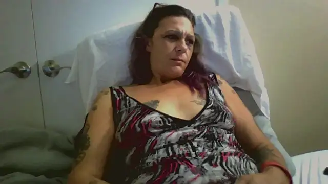 SparklesB1tch online show from 09-10-25, 06:07