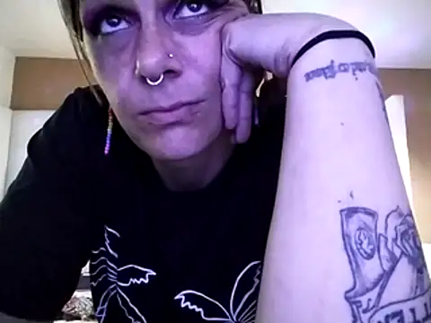 SparklesB1tch online show from 05-18-26, 08:24