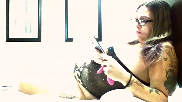 SparklesB1tch online show from 10-13-25, 05:25