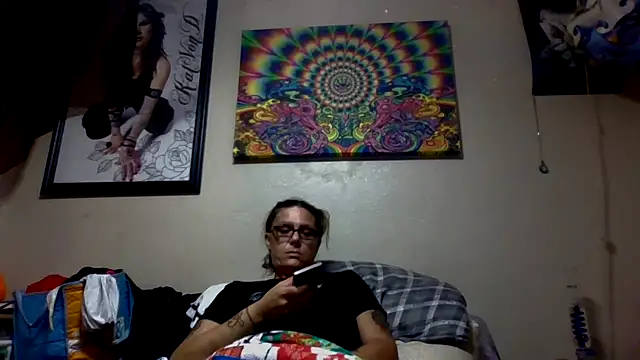 SparklesB1tch online show from 10-13-25, 12:56