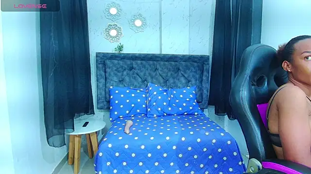 mia  thomson  online show from 03-23-26, 03:39