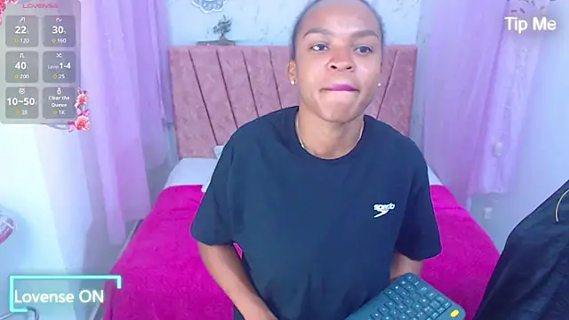 mia  thomson  online show from 04-08-26, 02:46