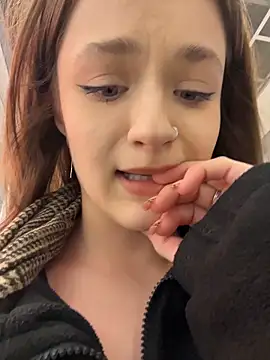 KittyQueeny online show from 10-25-25, 02:28