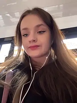 KittyQueeny online show from 09-30-25, 02:12