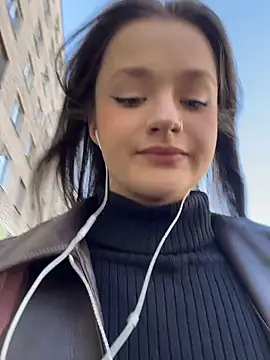 Snapshot of KittyQueeny chatting on 03-13-26, 12:10 KittyQueeny online show from 03-13-26, 12:10