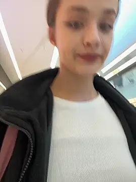 KittyQueeny online show from 09-17-25, 02:19