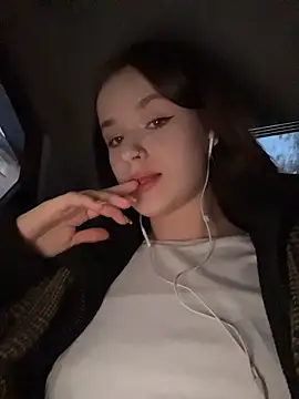 KittyQueeny online show from 10-26-25, 02:17