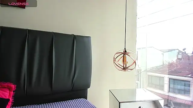 iisabella noa online show from 04-15-26, 01:59