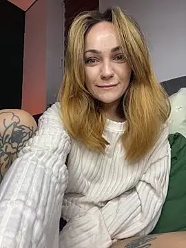 SaraLow online show from 09-26-25, 01:12