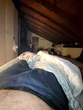 giova17cm online show from 10-24-25, 09:03