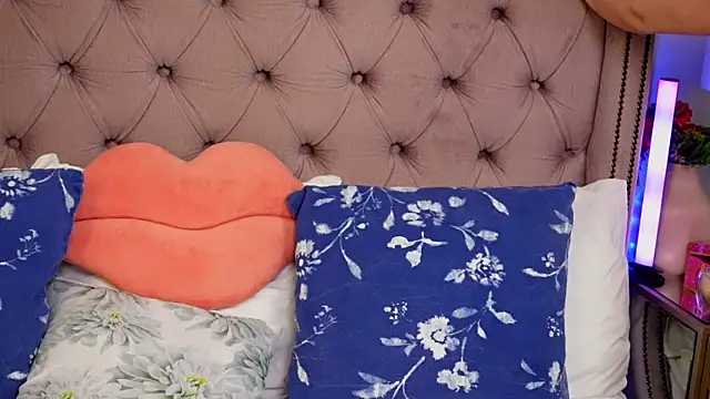 JenniferLovve online show from 03-30-26, 04:14