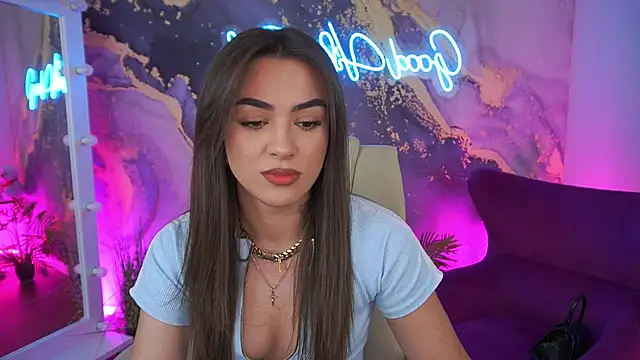 Snapshot of EricaSin chatting on 06-19-26, 01:17 EricaSin online show from 06-19-26, 01:17