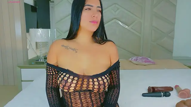 RoseMariee  online show from 05-16-26, 10:36