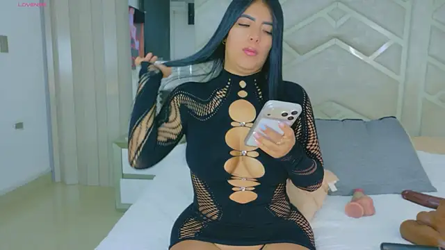 RoseMariee  online show from 05-04-26, 09:12