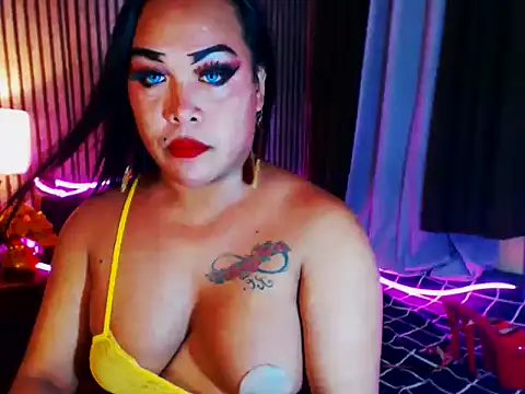 Snapshot of CumFactoryLuna chatting on 07-12-26, 09:43 CumFactoryLuna online show from 07-12-26, 09:43