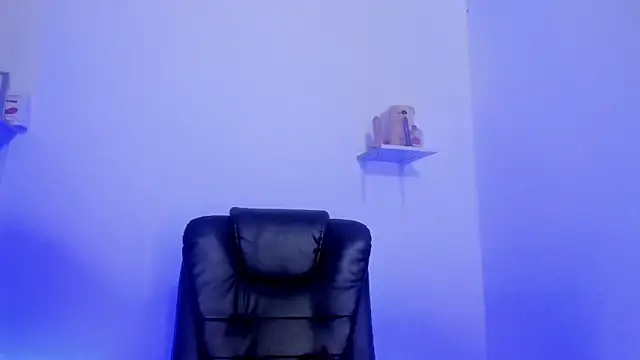 Cooperrosscute233 online show from 10-05-25, 12:01