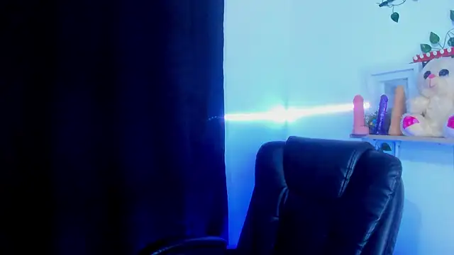 Cooperrosscute233 online show from 10-07-25, 08:21