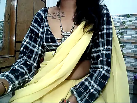 Snapshot of HOT_AARVI11 chatting on 09-19-25, 03:16 HOT AARVI11 online show from 09-19-25, 03:16