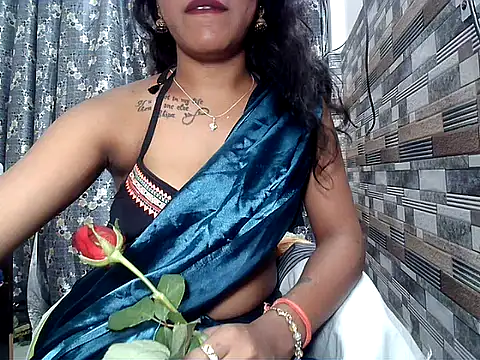 Snapshot of HOT_AARVI11 chatting on 10-19-25, 05:16 HOT AARVI11 online show from 10-19-25, 05:16
