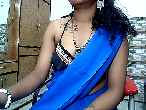Snapshot of HOT_AARVI11 chatting on 09-17-25, 04:31 HOT AARVI11 online show from 09-17-25, 04:31