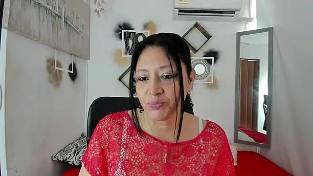 Snapshot of tatiana_sofiaa chatting on 10-08-25, 01:34 tatiana sofiaa online show from 10-08-25, 01:34