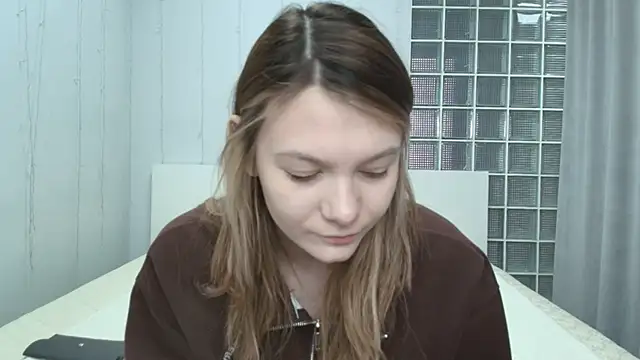 Sunny Sammy online show from 04-11-26, 01:13