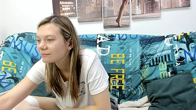 Snapshot of Sunny_Sammy chatting on 09-24-25, 01:24 Sunny Sammy online show from 09-24-25, 01:24