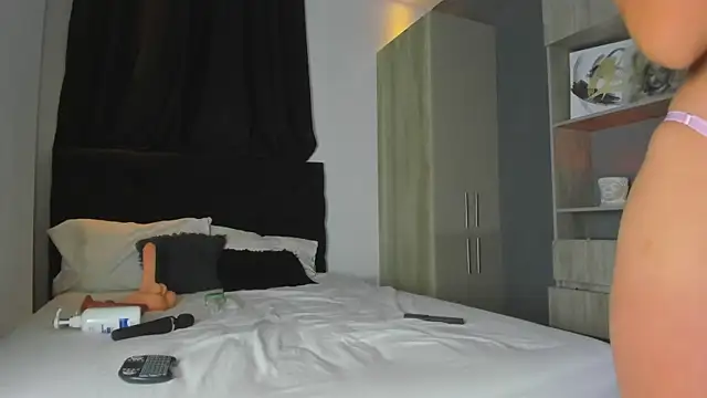 Snapshot of MavSweet chatting on 10-08-25, 03:41 MavSweet online show from 10-08-25, 03:41