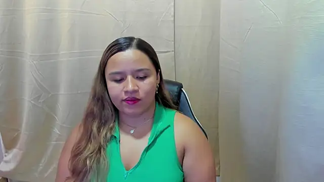 ElaBourn  online show from 05-07-26, 03:37