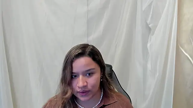 ElaBourn  online show from 03-24-26, 04:40