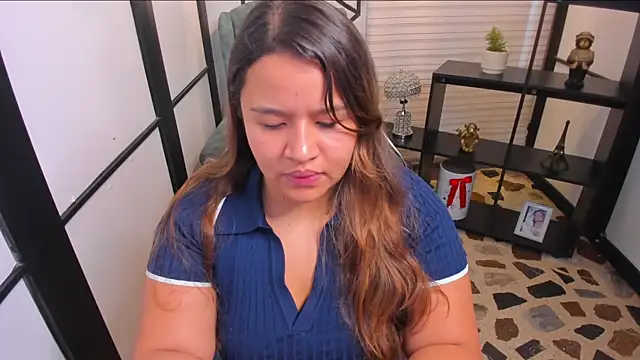 ElaBourn  online show from 12-18-25, 02:10